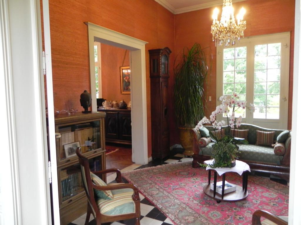 Chateau Belles Graves Bed & Breakfast Pomerols ภายนอก รูปภาพ
